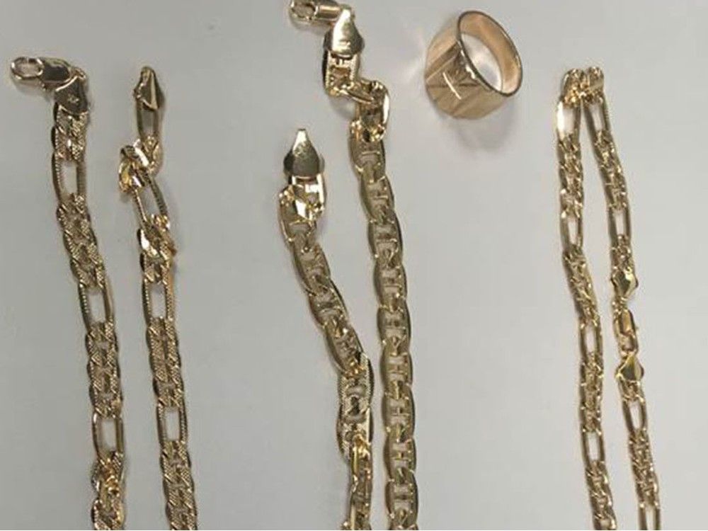 NextImg:Montreal police arrest five in distraction jewelry theft probe targeting seniors