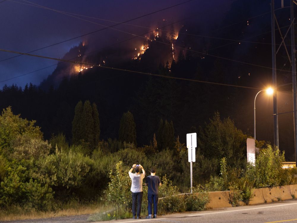 NextImg:Andrew Richter: Carney fiddles as Canada literally burns