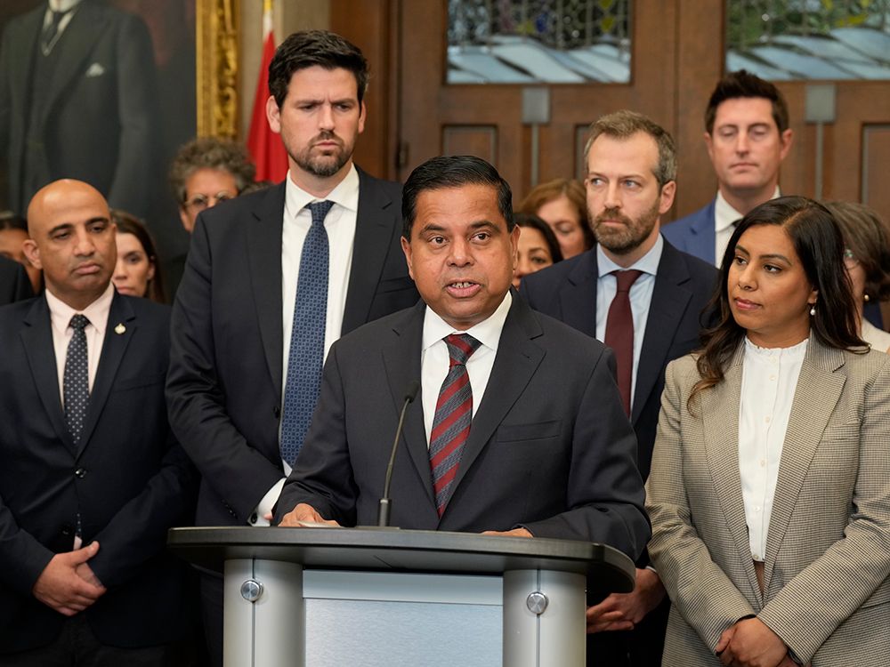 NextImg:Chris Selley: Liberals wrap much-needed refugee reform in a terrible privacy-invading package