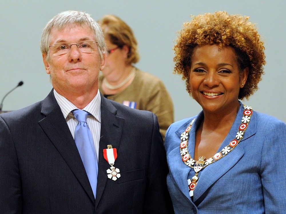   David Adams Richards was invested into the Order of Canada by Governor General Michaëlle Jeanau in 2009.