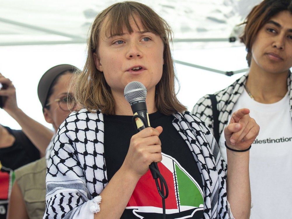 NextImg:Greta Thunberg deported from Israel, eight activists refuse