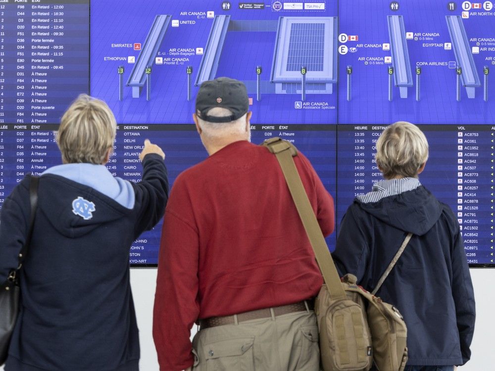 NextImg:Pearson airport 'lost the ability to check in passengers' today. Here's what happened