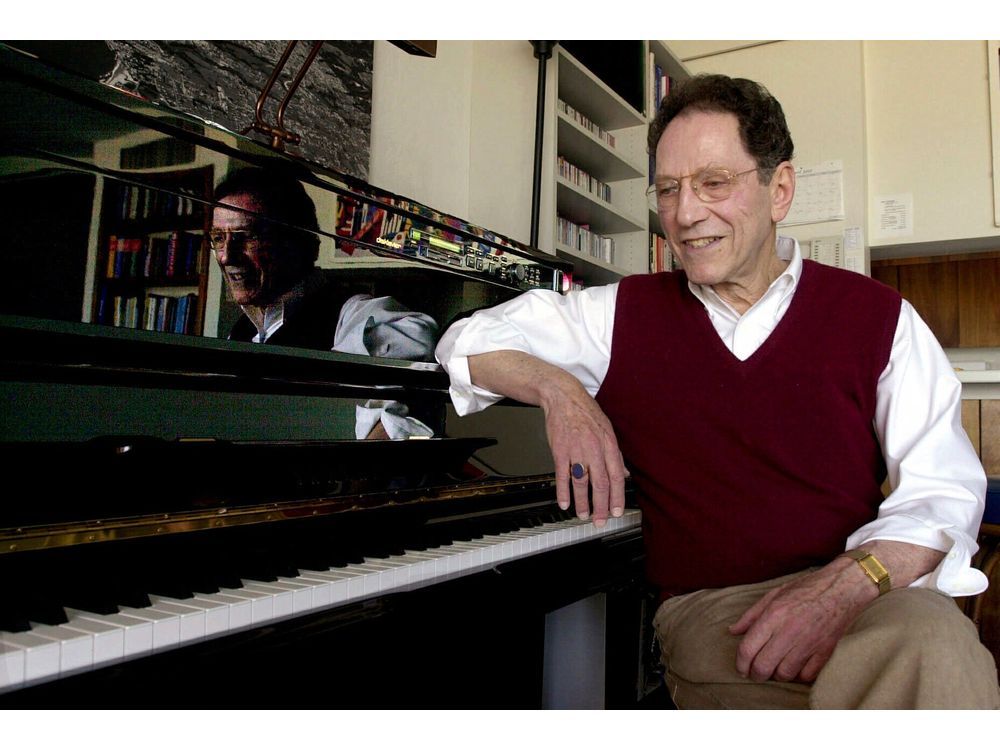 NextImg:Tom Lehrer, song satirist and mathematician, dies at 97
