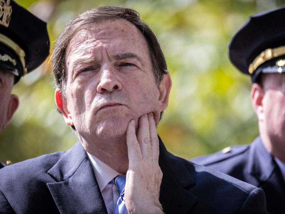 NextImg:Ex-NYPD commissioner sues NYC mayor, alleging he ran police department as a 'criminal enterprise'