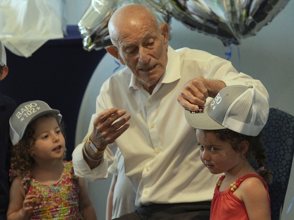 NextImg:U.S. D-Day veteran celebrates long-awaited bar mitzvah at 101 years of age