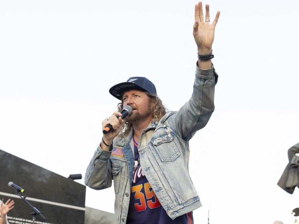 NextImg:Chris Selley: Banning MAGA singer Sean Feucht, Canada slips further into Trump-ian incoherence