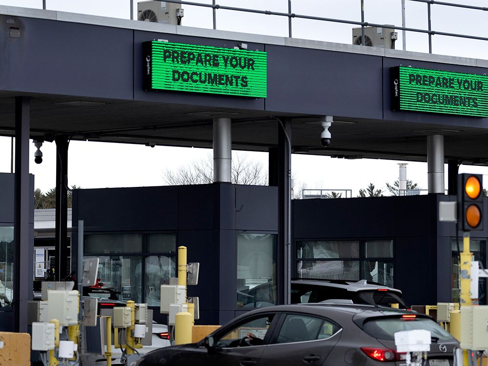 NextImg:Three alleged human smugglers arrested in Quebec, 44 asylum seekers detained