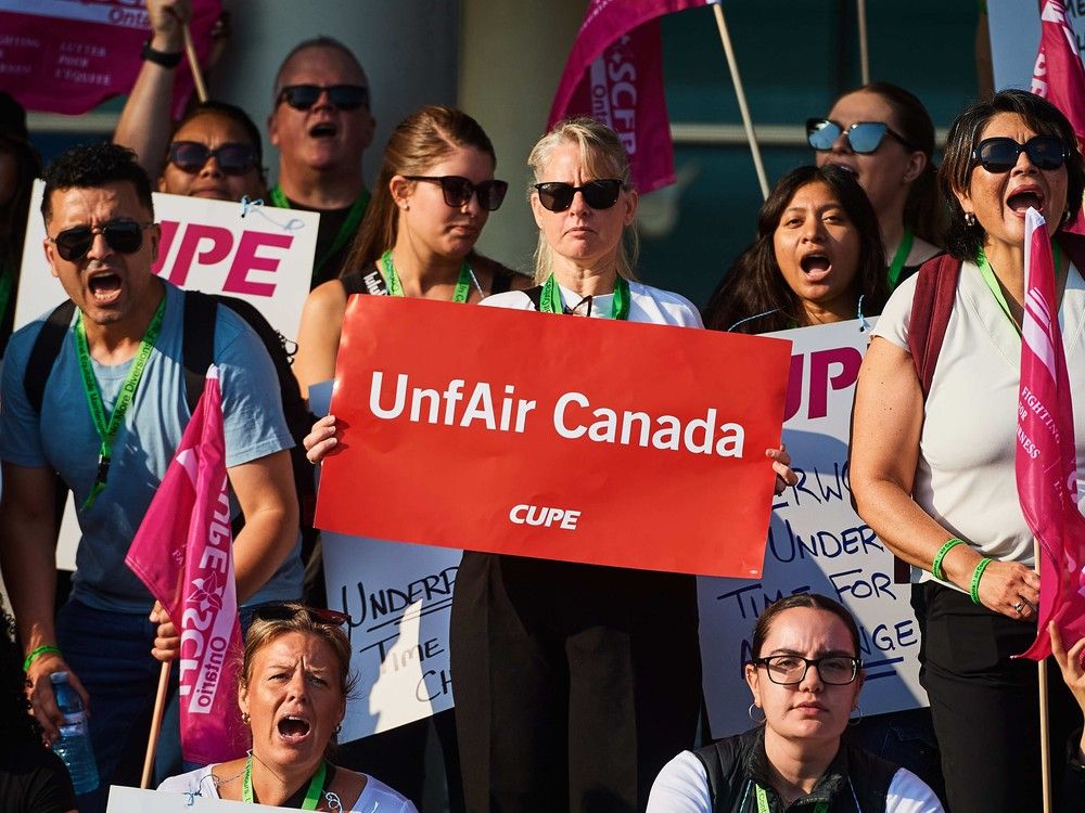 NextImg:Air Canada flight attendants to vote on proposed pay increase next week