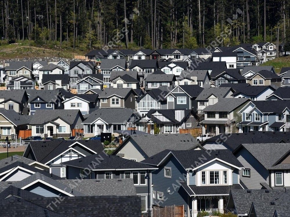 NextImg:What a comfortable income looks like in Canada, according to a new survey