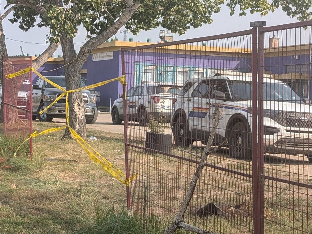NextImg:Saskatchewan health officials shutter 'Queen of Canada' compound, issue eviction order