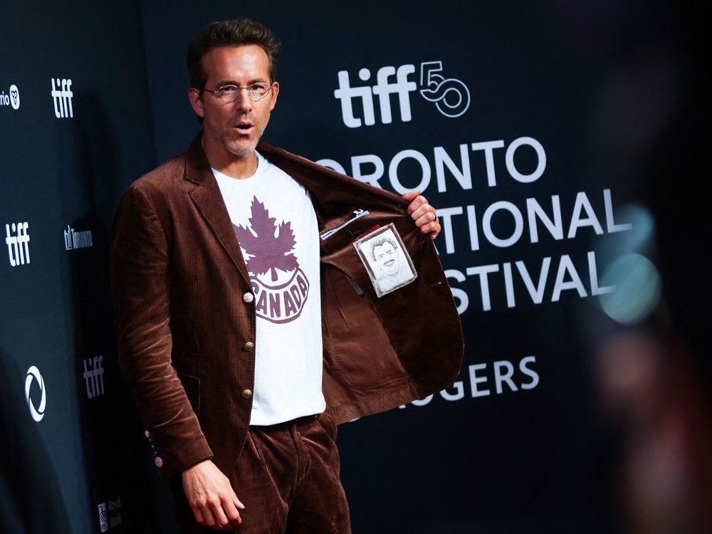 NextImg:Ryan Reynolds and family enjoy a night under the stars at Muskoka Drive-In