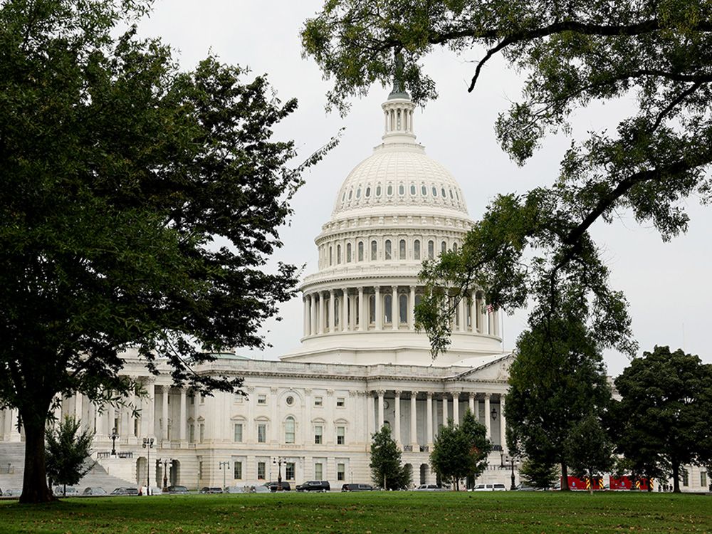 NextImg:U.S. headed for government shutdown, Vance says after Democrats meet with Trump