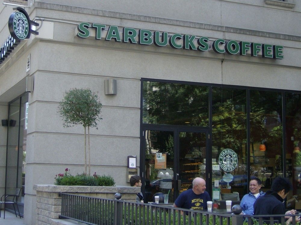 NextImg:Starbucks closures throughout Canada and the U.S. coming due to $1B restructuring, says CEO