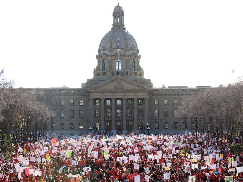 Alberta introduces back-to-work legislation to end massive teachers strike, imposes new contract