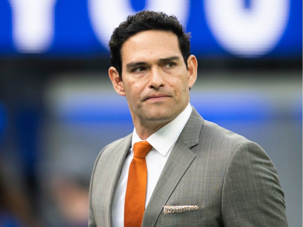 NextImg:Former NFL quarterback Mark Sanchez charged with battery after being stabbed during Indianapolis incident
