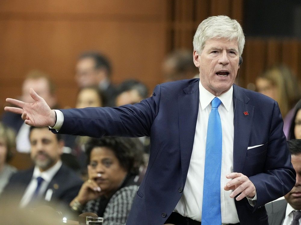 Federal Minister of Energy and Natural Resources Tim Hodgson.