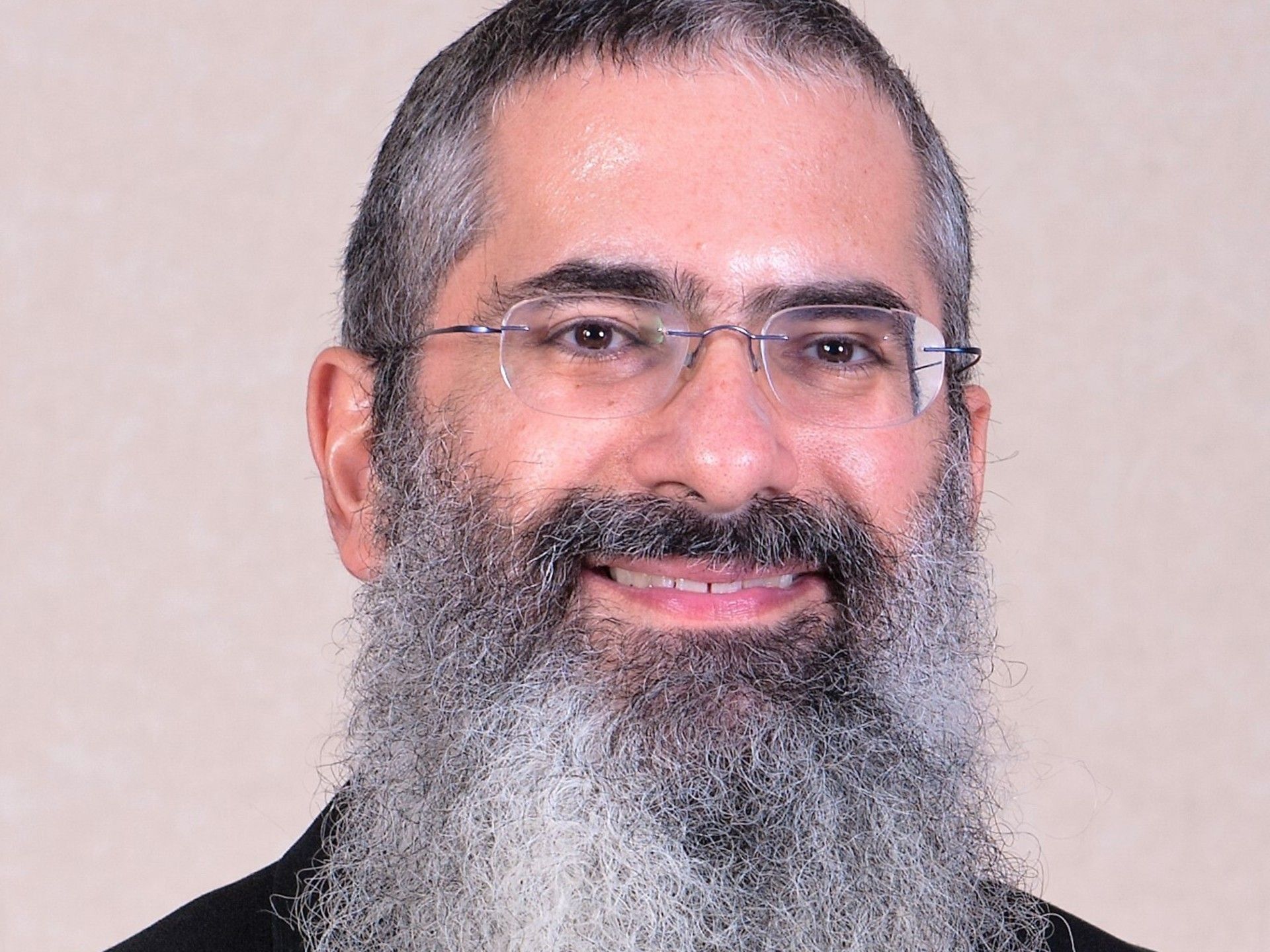  Rabbi Joe Kanofsky of Kehillat Shaarei Torah, a synagogue in Toronto’s north end, which has been hit by vandals for the 10th time in just over a year and a half.