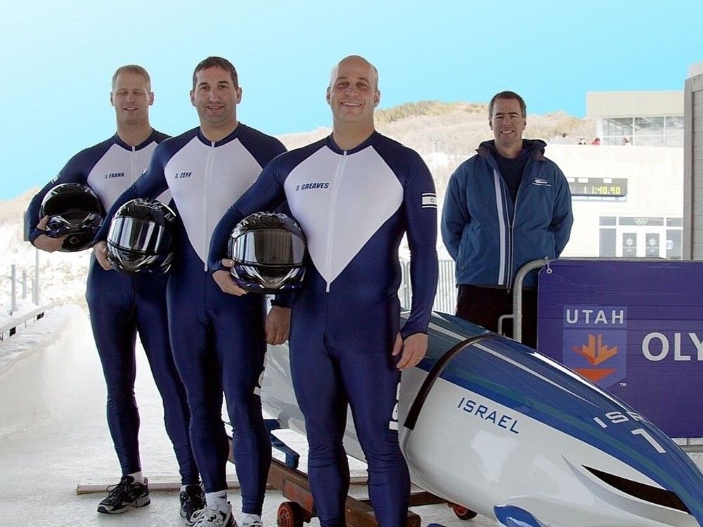  David Greaves, front, stands with Israel’s original bobsleigh team in 2003.