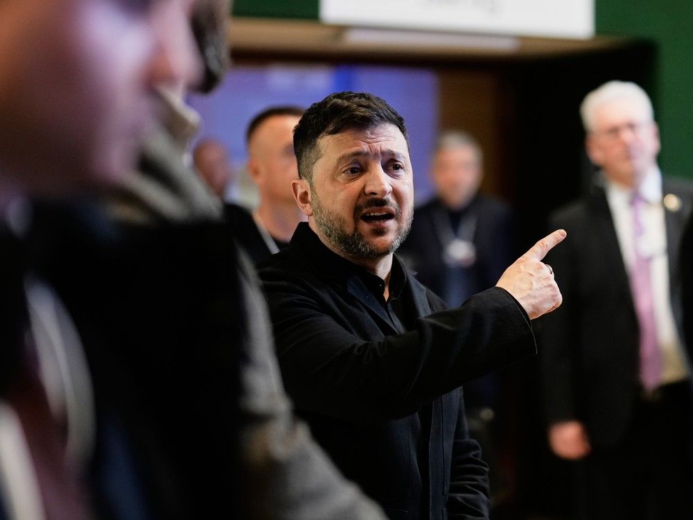  Ukraine’s President Volodymyr Zelenskyy talks to the media at the Annual Meeting of the World Economic Forum in Davos, Switzerland, Thursday, Jan. 22, 2026.
