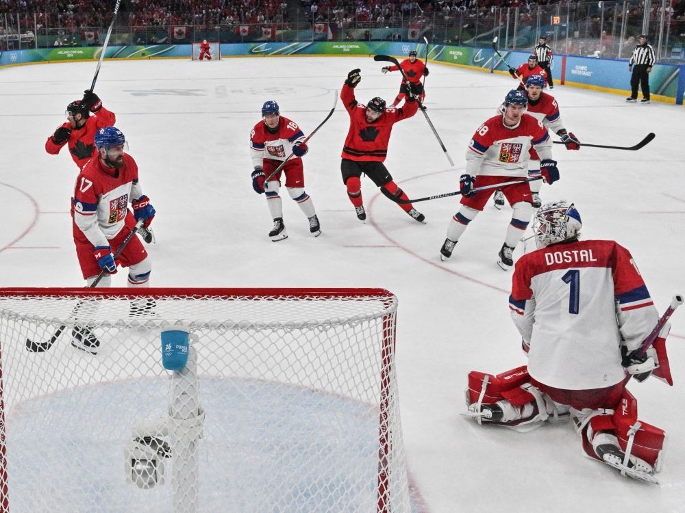 Canada wins Olympic quarterfinal OT nailbiter over Czechs - but loses captain Sidney Crosby