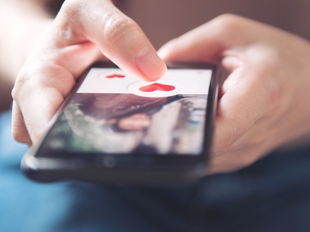 Scammers used fake profile on dating app to get $250K from victims: Toronto police