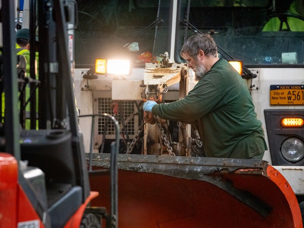 New York City, Northeast U.S. readying for 'potentially crippling storm'