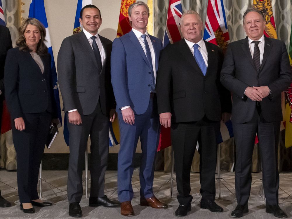 More than 7 in 10 Canadians want Alberta and Quebec to stay in the fold, poll finds