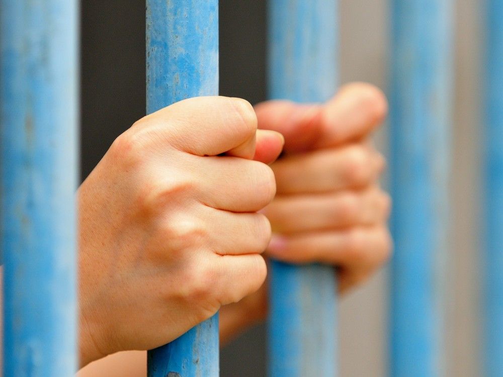 法官即將裁定,一位因為性侵女性入獄服刑的跨性別囚犯,是否應該移監到女子監獄。