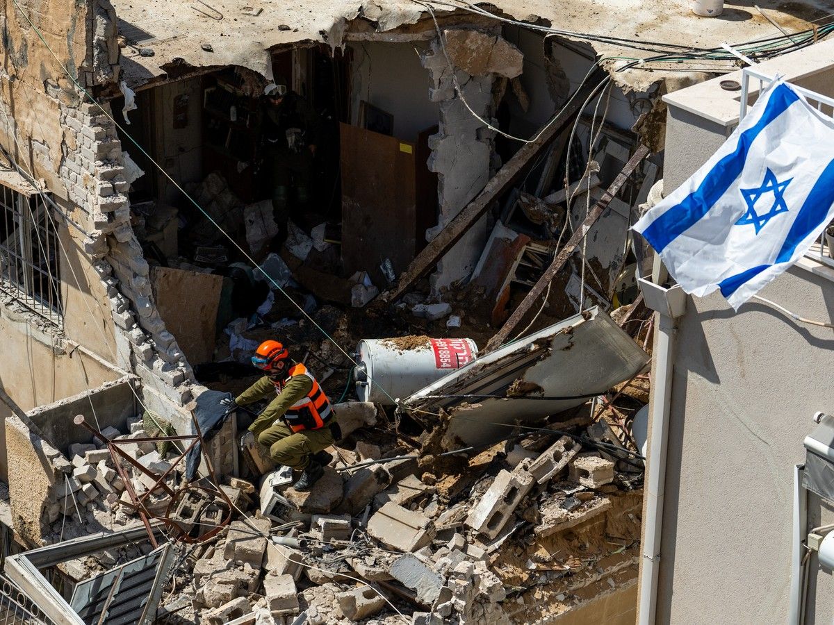 Trump and Iran exchange threats on infrastructure as war enters fourth week