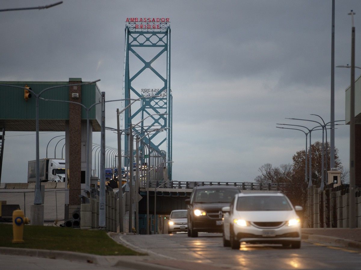 Traffic on Huron Church Road heads away from the Ambassador Bridge in Windsor on Wednesday, Nov. 22, 2023.
