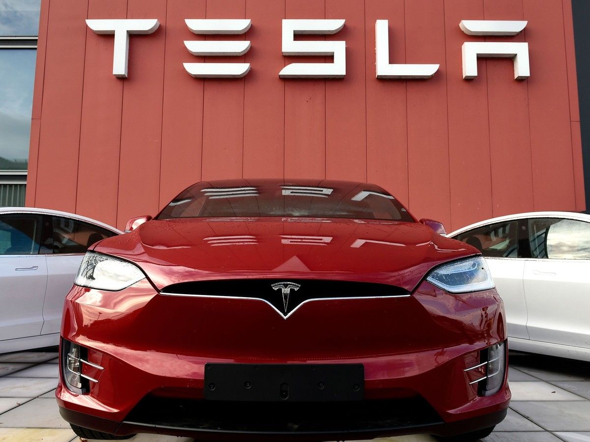 In Europe first, Netherlands to allow Teslas to self-drive