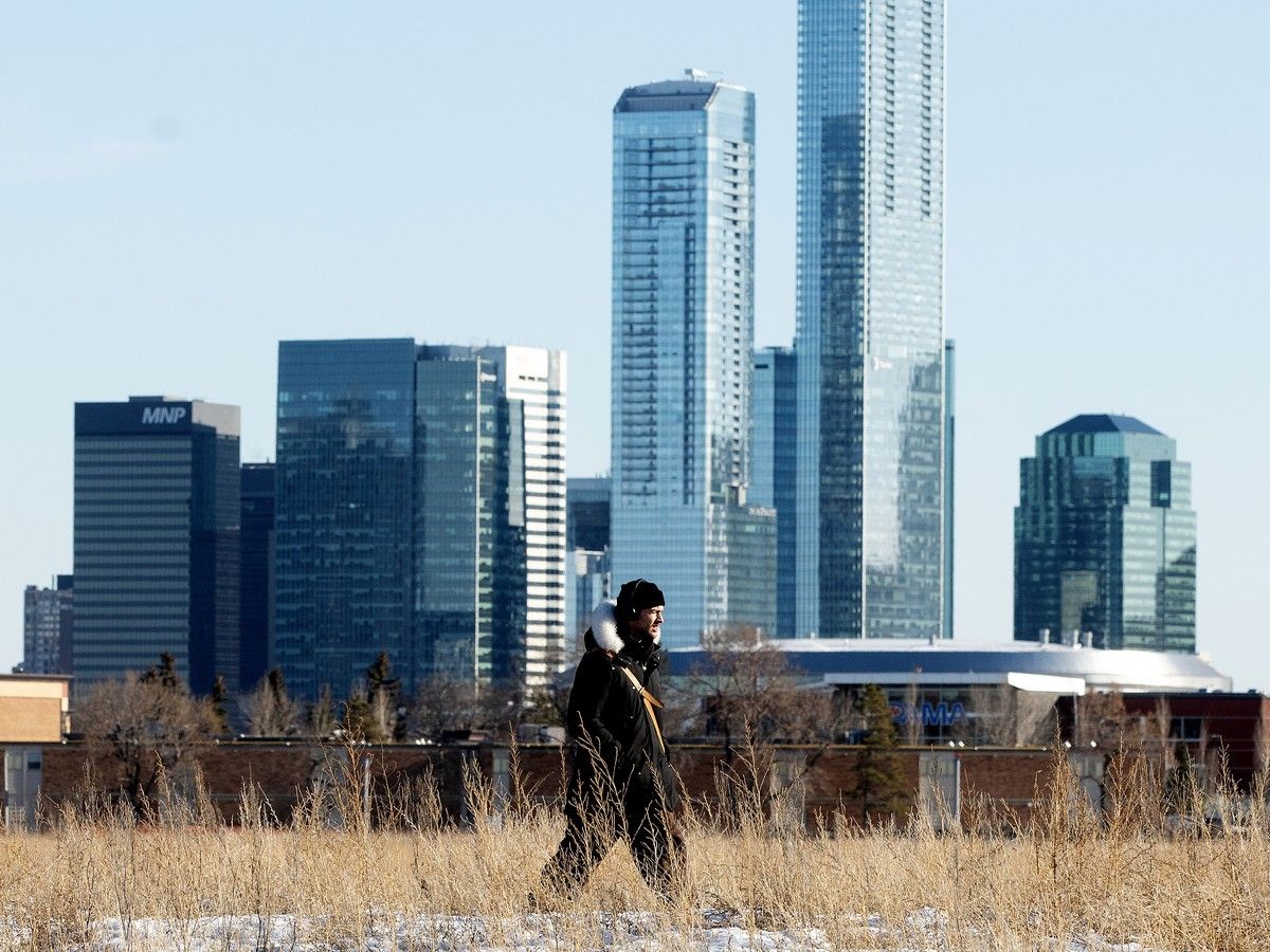Albertans are ‘very dissatisfied’ with their lives, people in Quebec highly satisfied: survey