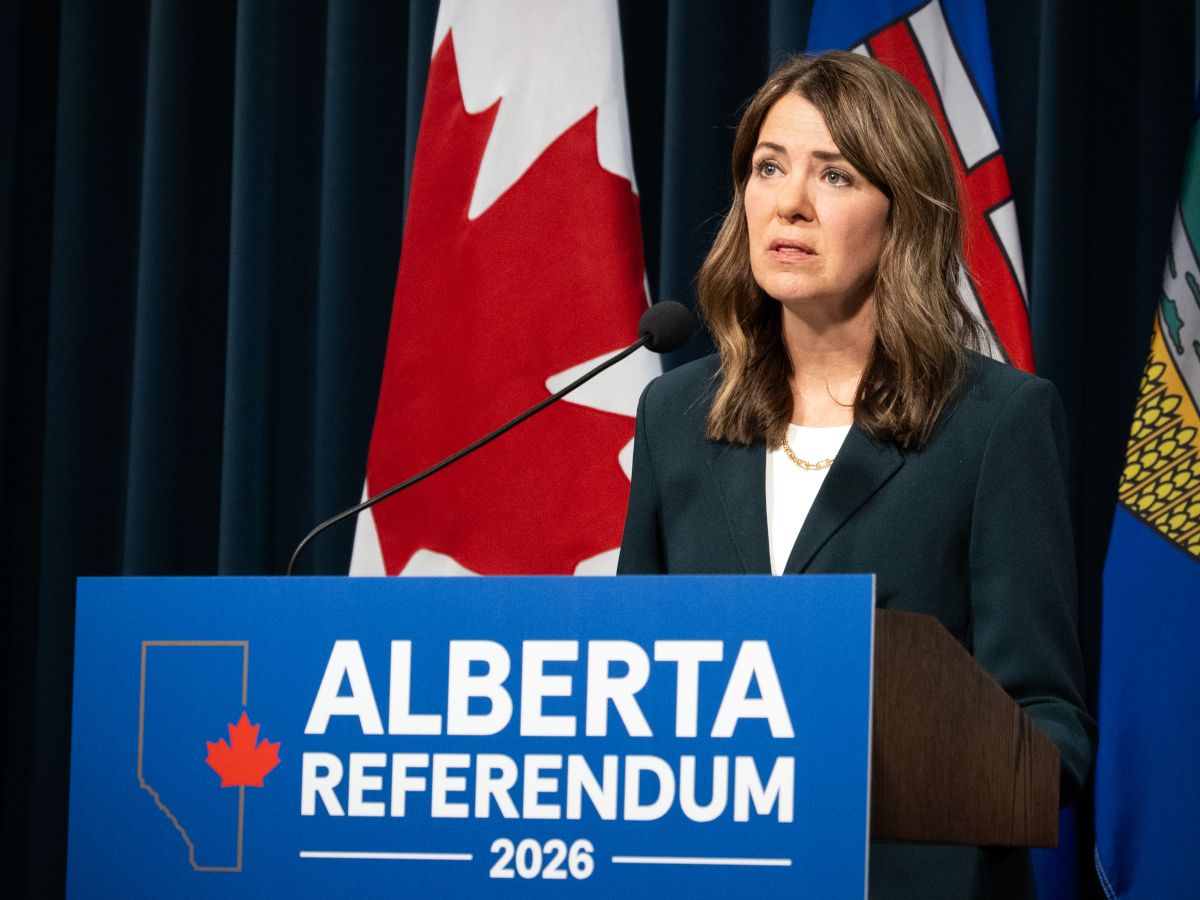 Kelly McParland: Danielle Smith plays both sides of the separatist coin