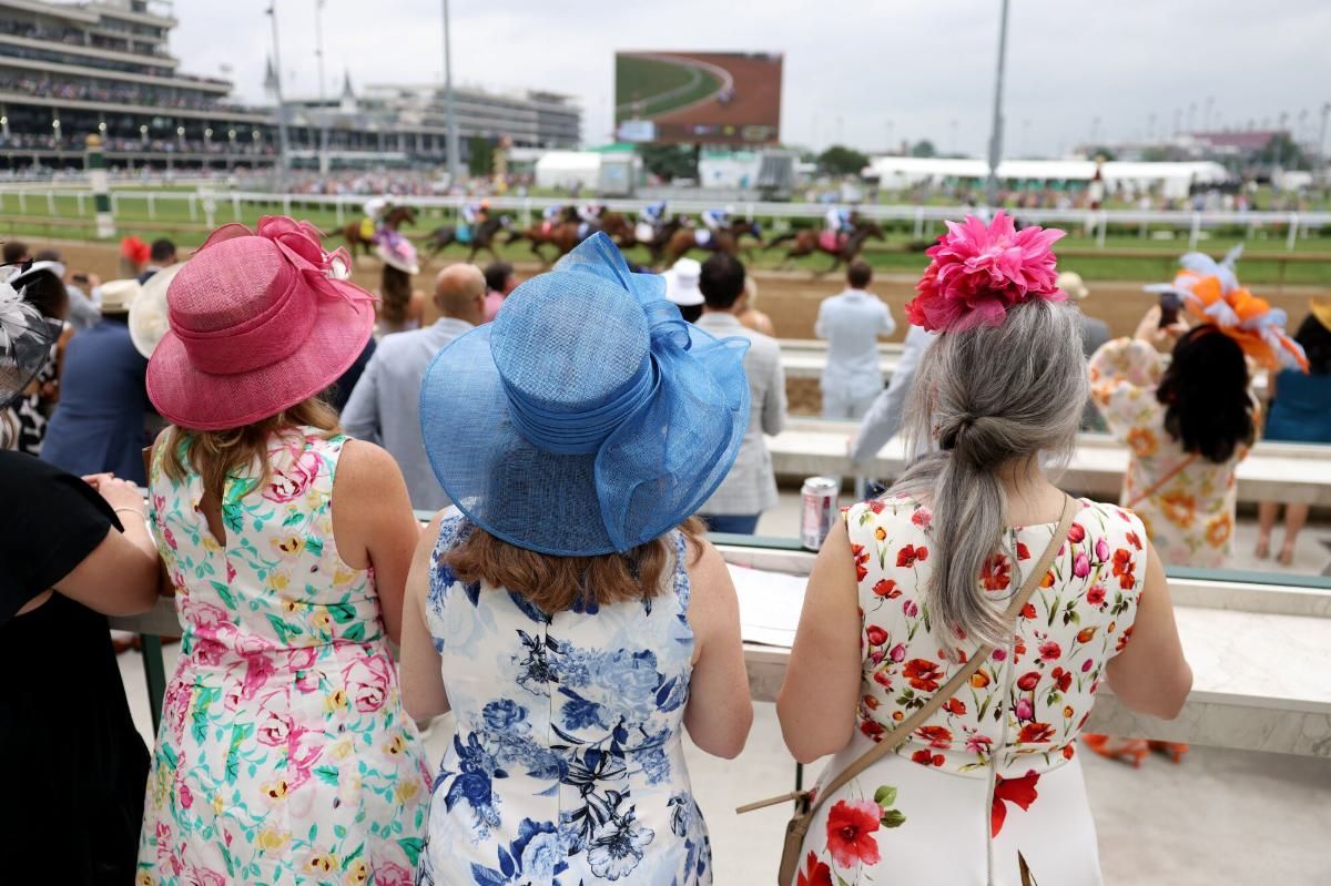 Kentucky Derby’s $400,000 suites sell out in bigger luxury bet
