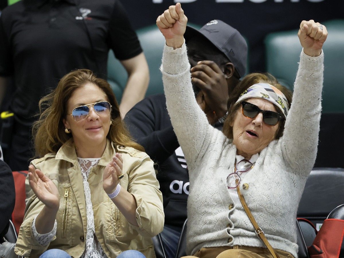 Margaret Trudeau makes rare appearance alongside Sophie Grégoire