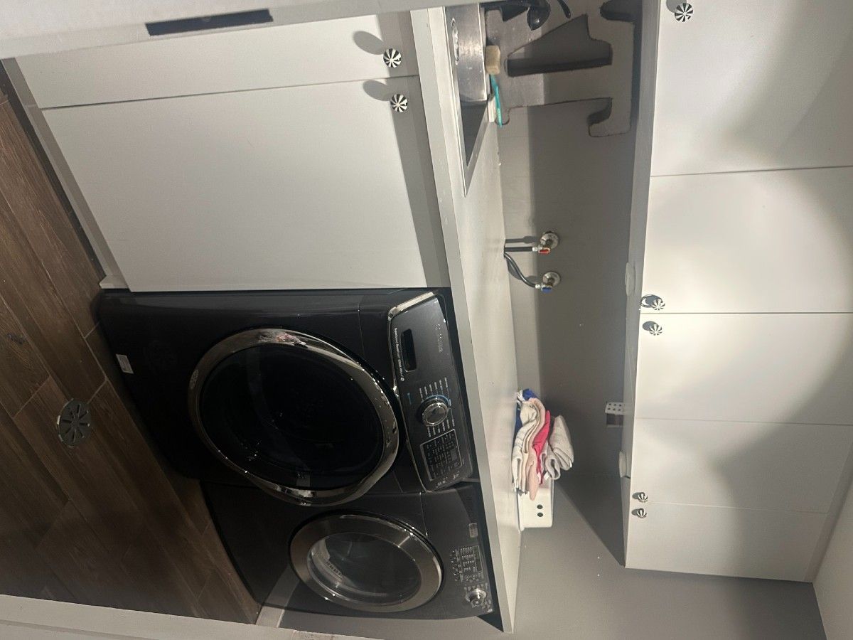 Weekend decorator: A long, narrow laundry room gets an elegant makeover 