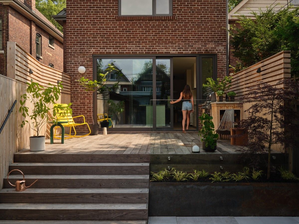 nationalpost.com - Special to National Post - Home design: A 'living photograph' of the outdoors