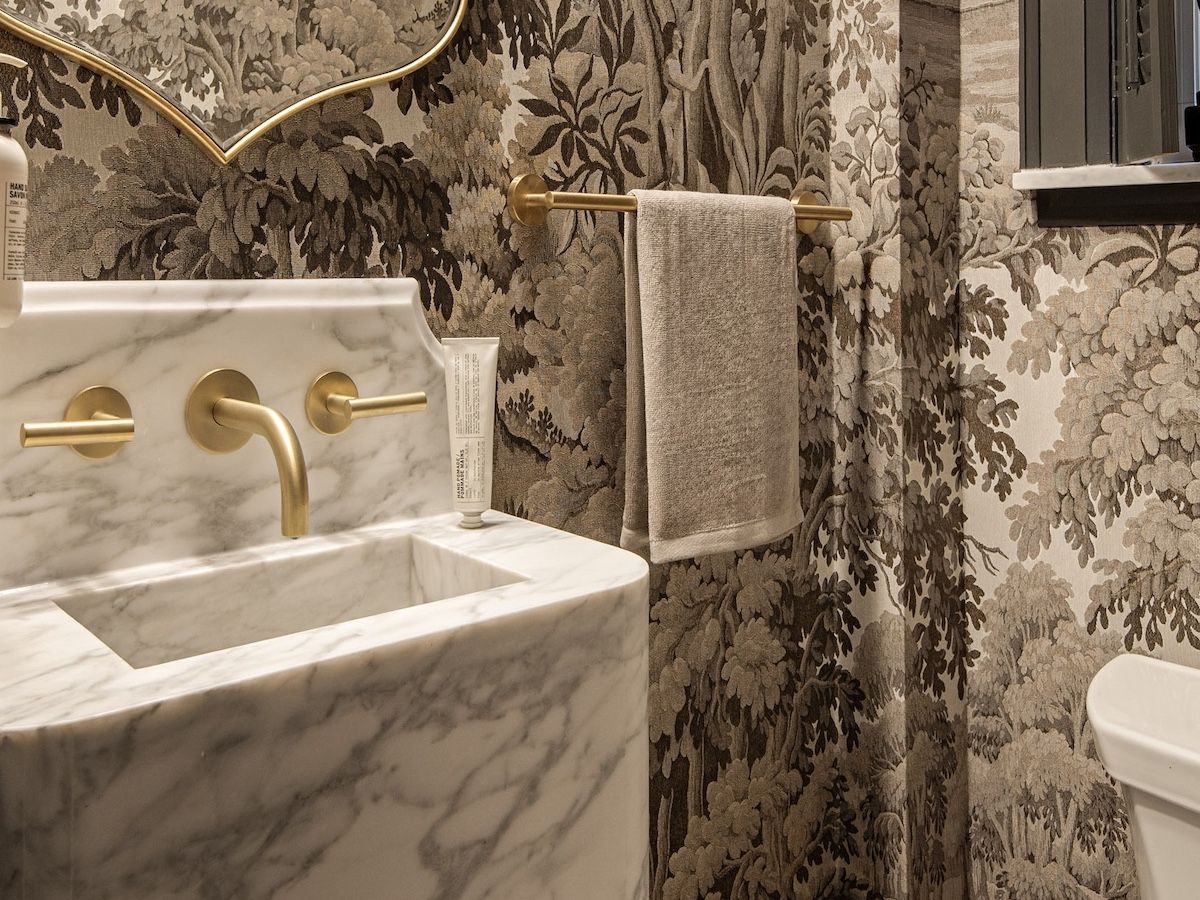 According to Mindwell Design’s Gabrielle Kozhukh-Joo, rooms that reduce mental fatigue are those “that are meant to be felt, not just seen.”