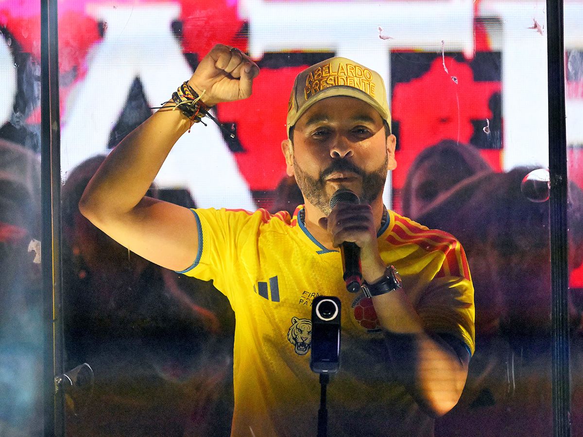 Would-be strongman wins first round in Colombia with promise of ‘iron fist’