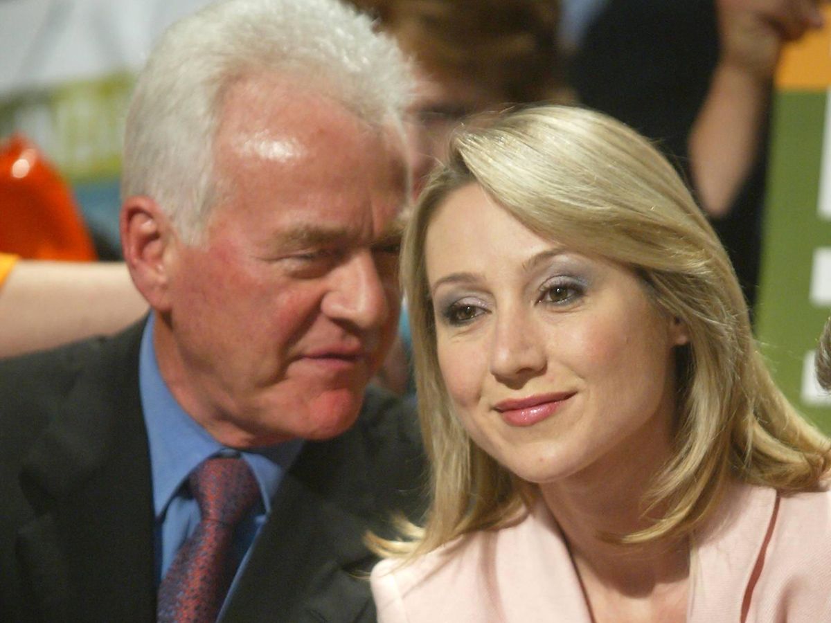  Frank Stronach comforts his daughter, Belinda Stronach, after her unsuccessful run for leader of the newly formed Conservative Party of Canada, at the party’s leadership convention in Toronto, March 20, 2004.