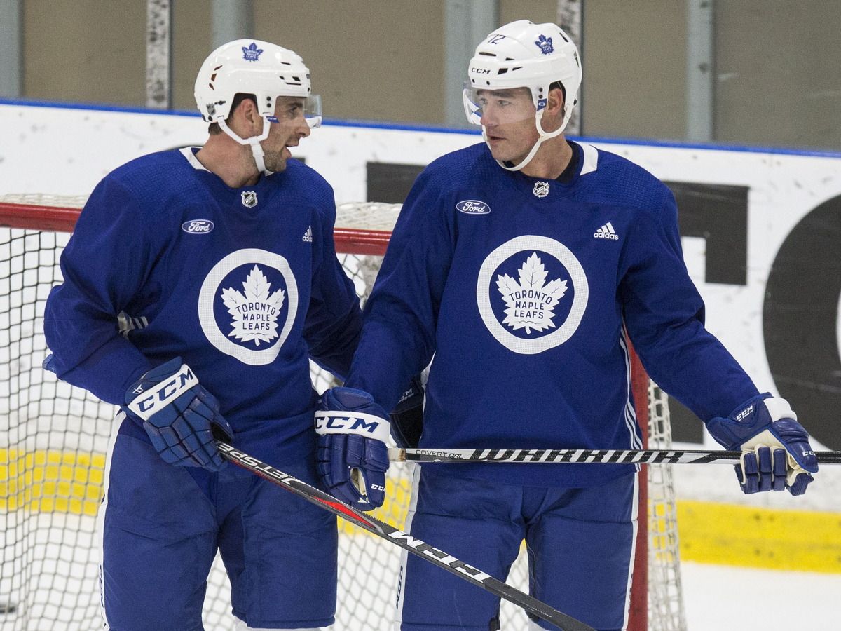  John Tavares (left) and Patrick Marleau at Toronto Maple Leaf practice in Toronto on Nov. 2, 2018.