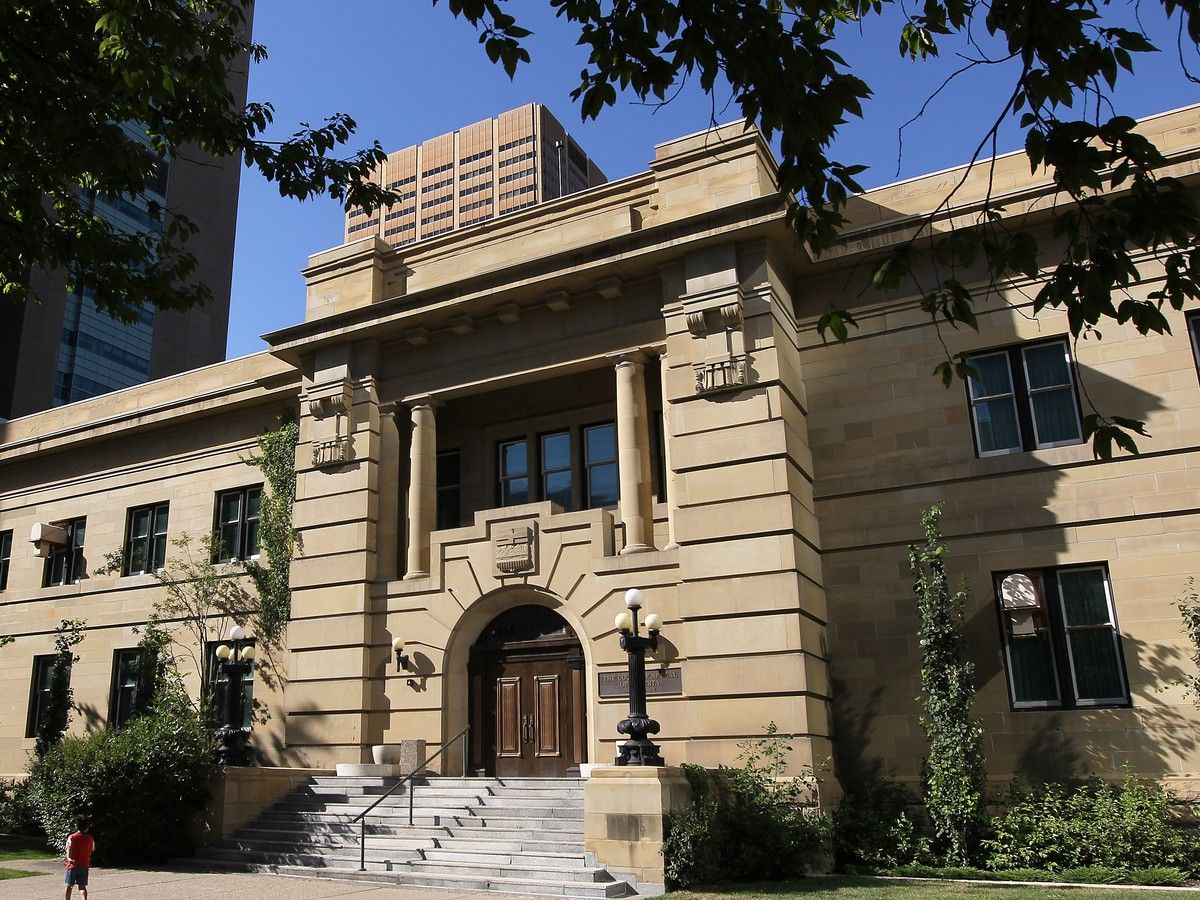 Alberta judge gives ‘dangerous’ refugee drug dealer more time to dodge deportation
