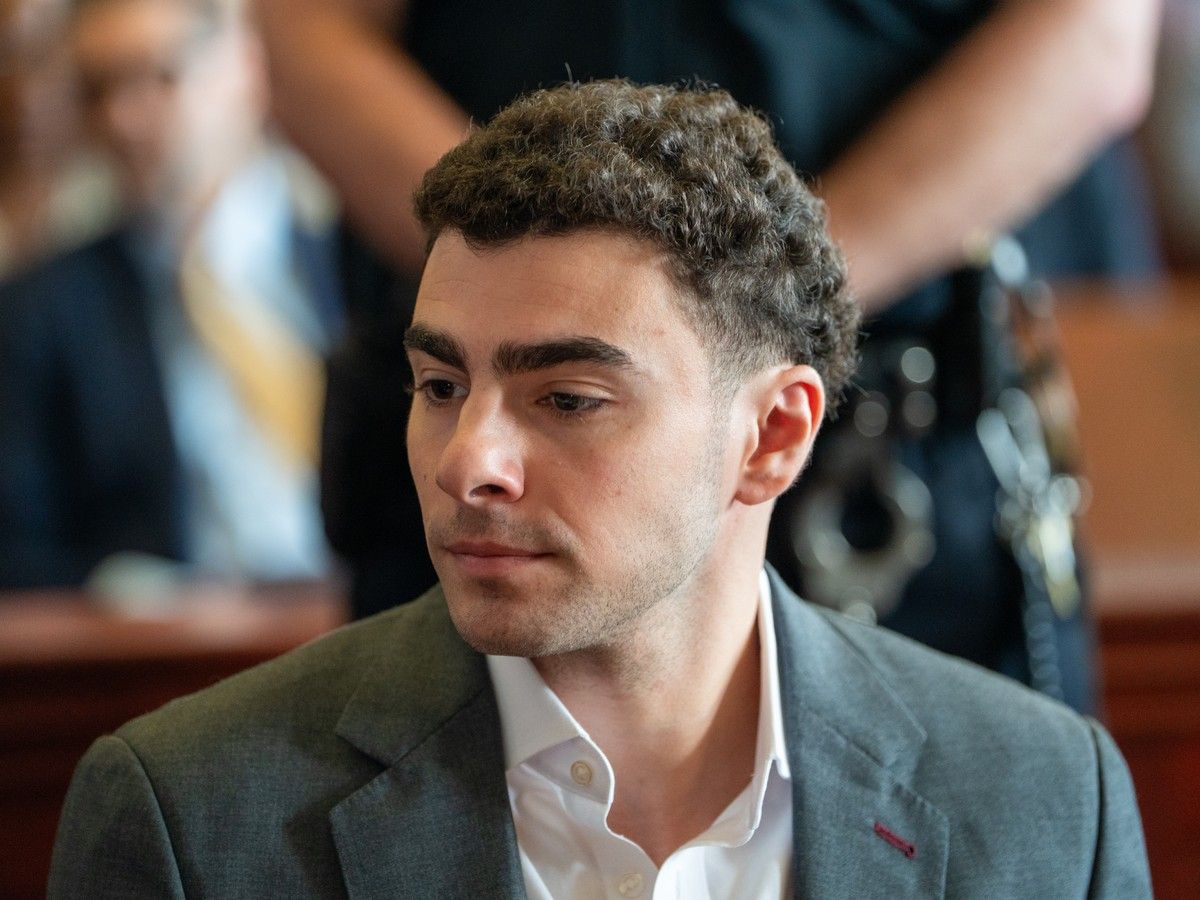 Luigi Mangione says he’s willing to plead guilty to stalking assassinated insurance CEO