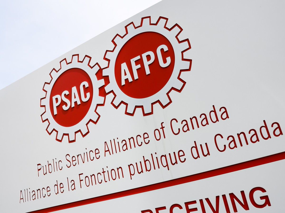 Public Service Alliance of Canada (PSAC) signage in Ottawa on Thursday, Aug. 20, 2026.
