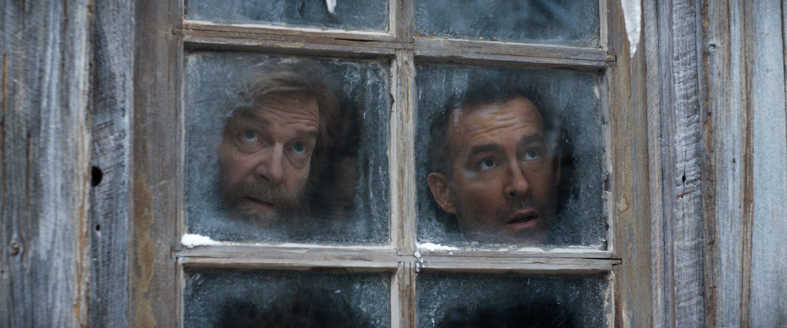 Kenneth Branagh and Ryan Reynolds in Mayday.