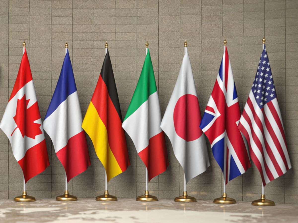 G7 flags
