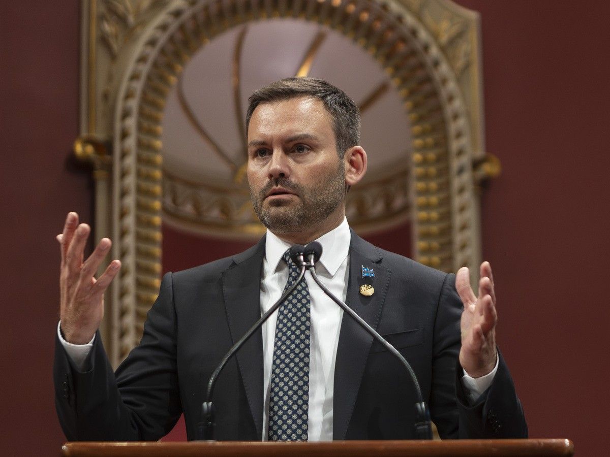 The PQ bypassed the monarchy. It was met with a shrug in Quebec and Ottawa