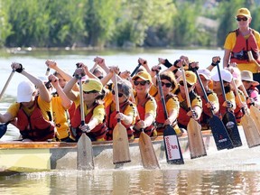 The Breast Buddies dragon boat team practises on the Sydenham River in Wallaceburg, Ont., on Thursday, June 28, 2018. Mark Malone/Chatham Daily News/Postmedia Network