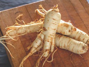 ginseng-root-on-cutting-board-1296x728