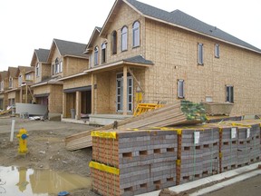 Home construction (Postmedia Network file photo)